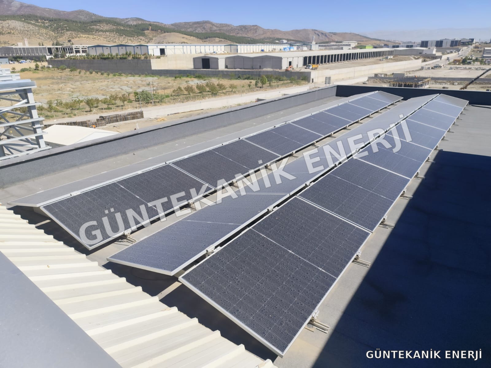 Tamamlanan çatı güneş enerji santrali